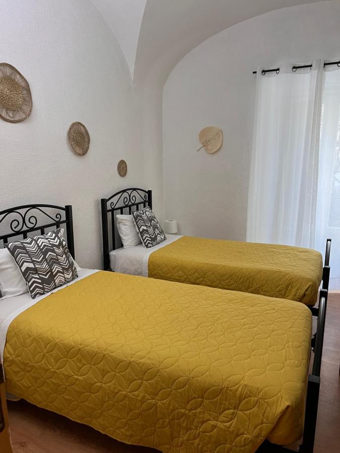 Avis Guesthouse Evora Exterior photo